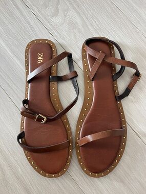 ZARA Flat Brown Leather Sandals